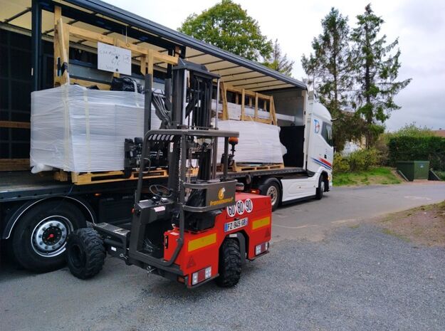 Transport routier de marchandises avec chariot embarqué en Vendée